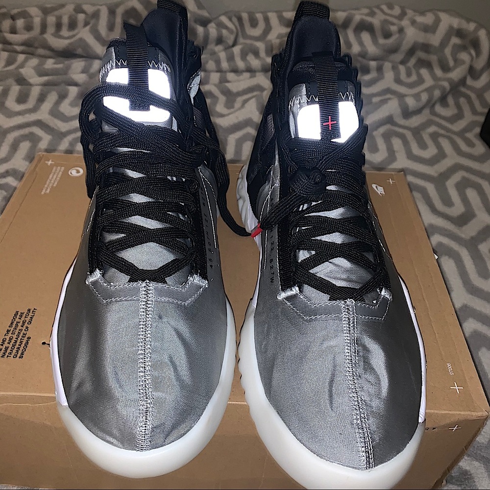 Jordan Proto React Metallic Silver